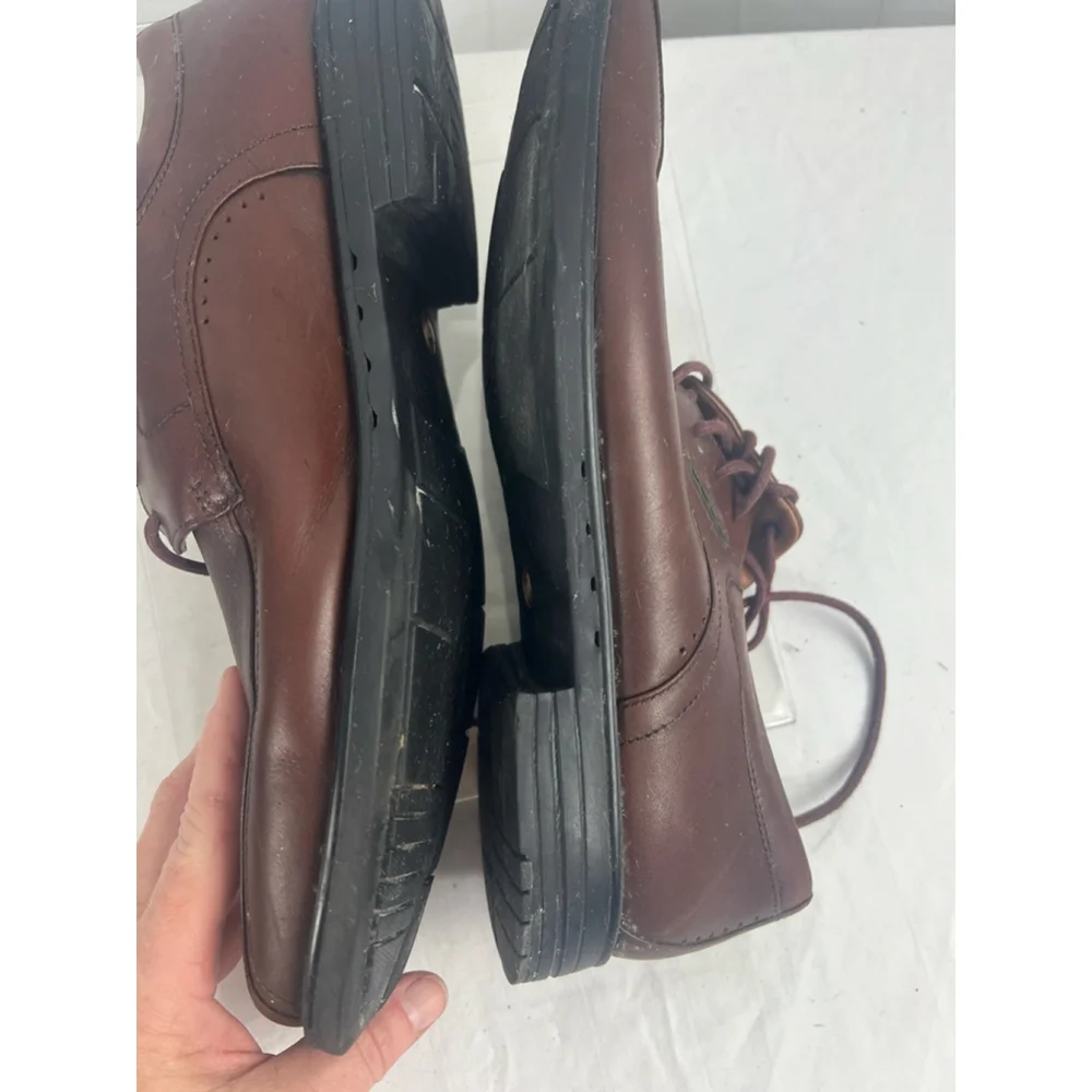 Men’s Clarks 10 1/2M “Eastford Low” Oxford Shoes in Dark Brown leather